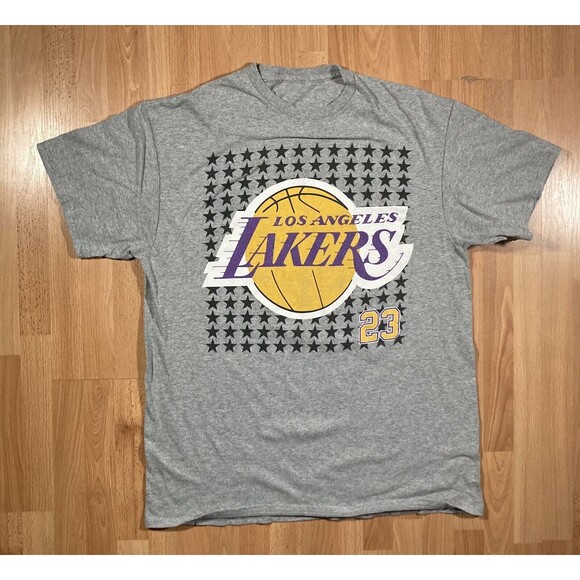 Los Angeles Lakers Lebron James #23 NBA Graphic Tee (Men’s M) Gray Shirt • EUC - Picture 1 of 3
